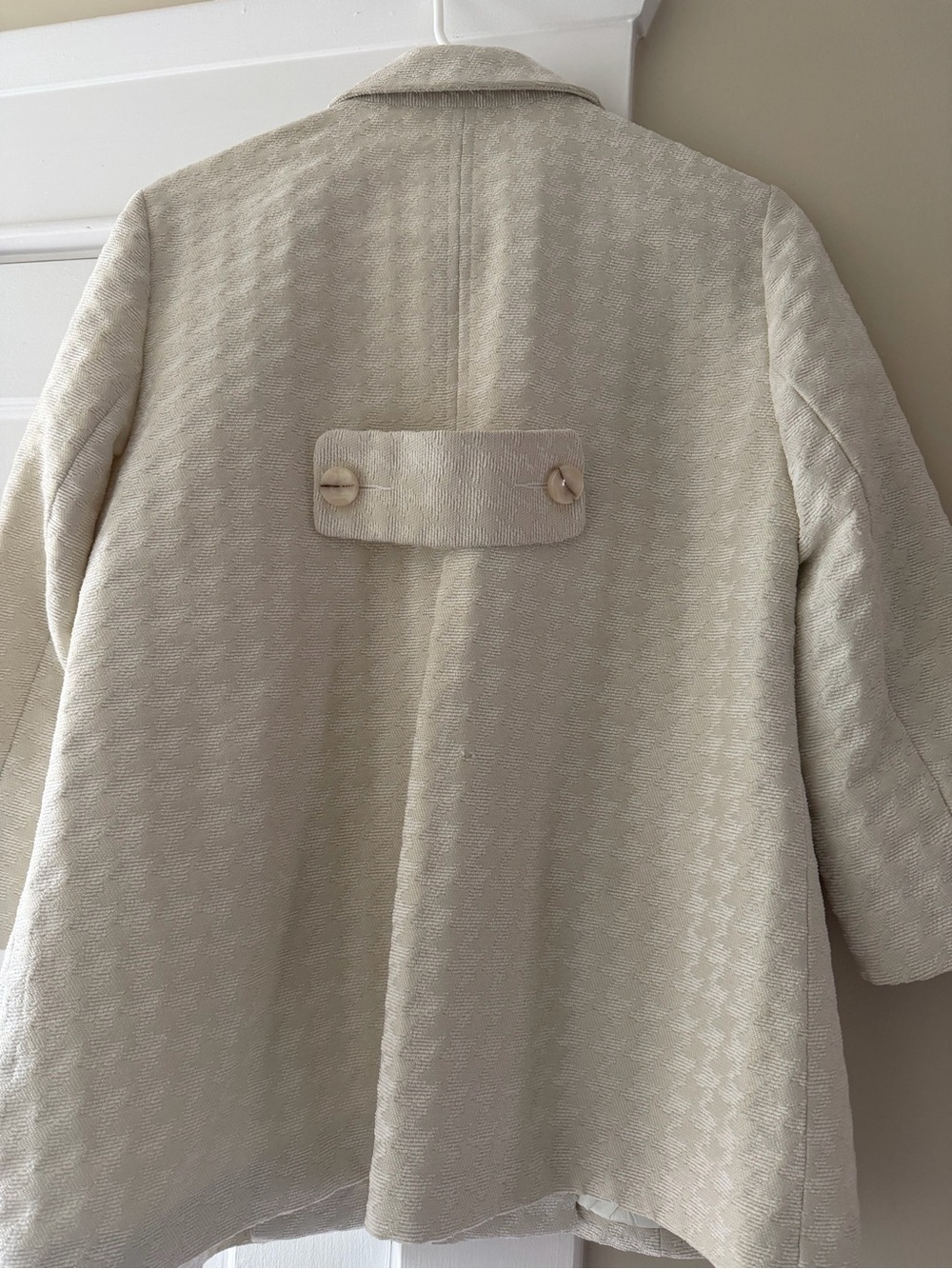 Cream Textured Single-Button Blazer Jacket - Picture 3 of 7